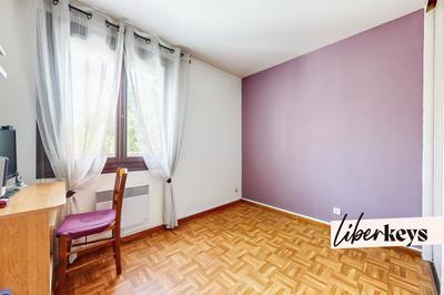 Appartement - 77 m² - 4 pièces