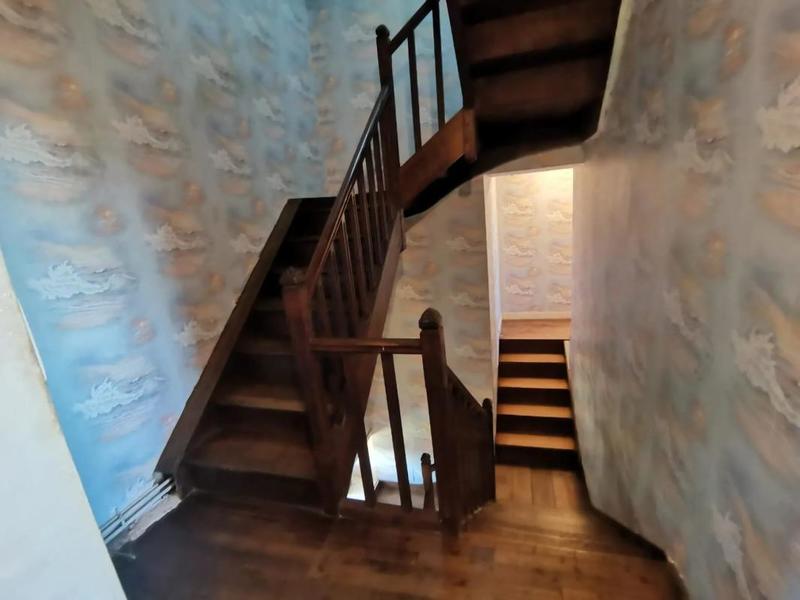 Maison - 182 m² - 10 pièces