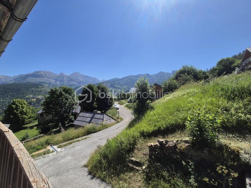 Loft - 105 m² - 6 pièces