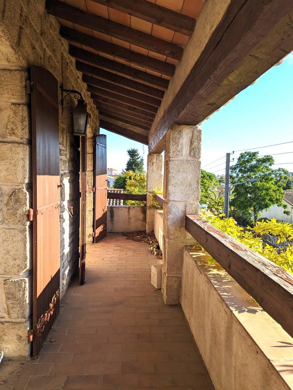 Maison - 260 m² - 6 pièces