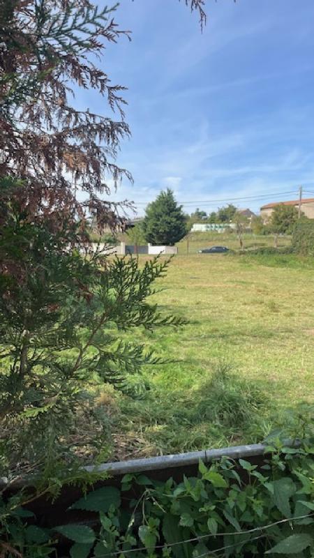 Terrain constructible - 822 m²