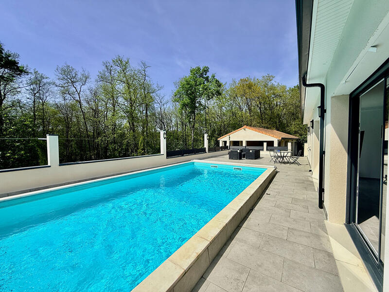 Maison - 146 m² - 6 pièces