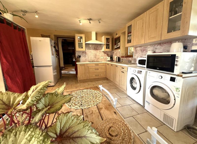 Maison - 145 m² - 8 pièces