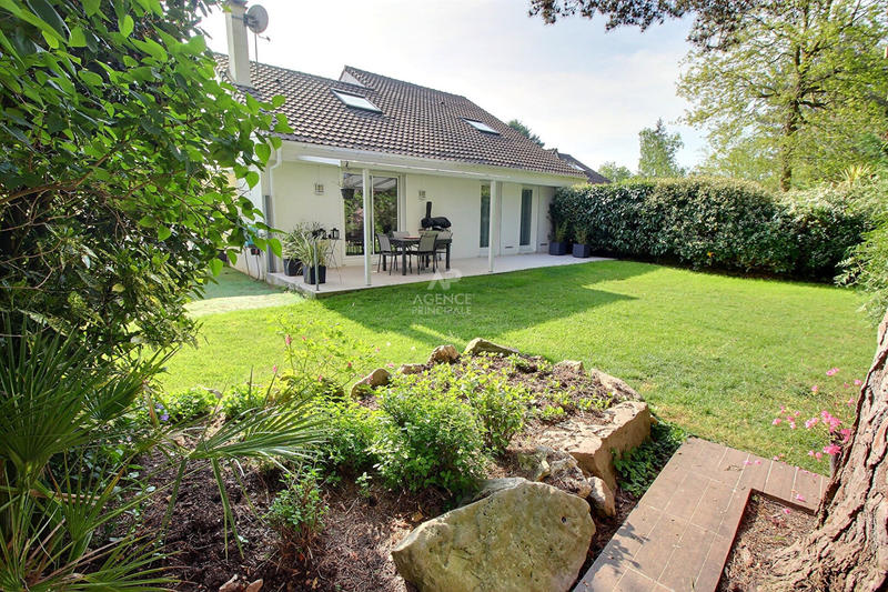 Maison - 140 m² - 7 pièces