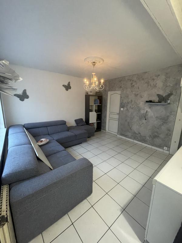 Maison - 152 m² - 9 pièces