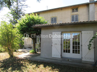 Maison - 235 m² - 9 pièces