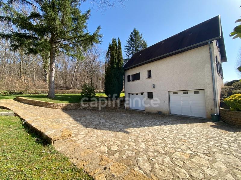Maison - 185 m² - 9 pièces
