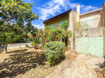 Maison - 230 m² - 9 pièces