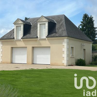 Maison - 235 m² - 8 pièces