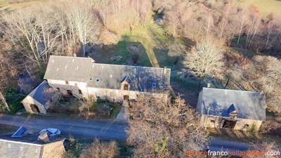 Moulin - 355 m² - 10 pièces