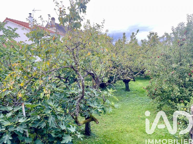 Maison - 225 m² - 9 pièces