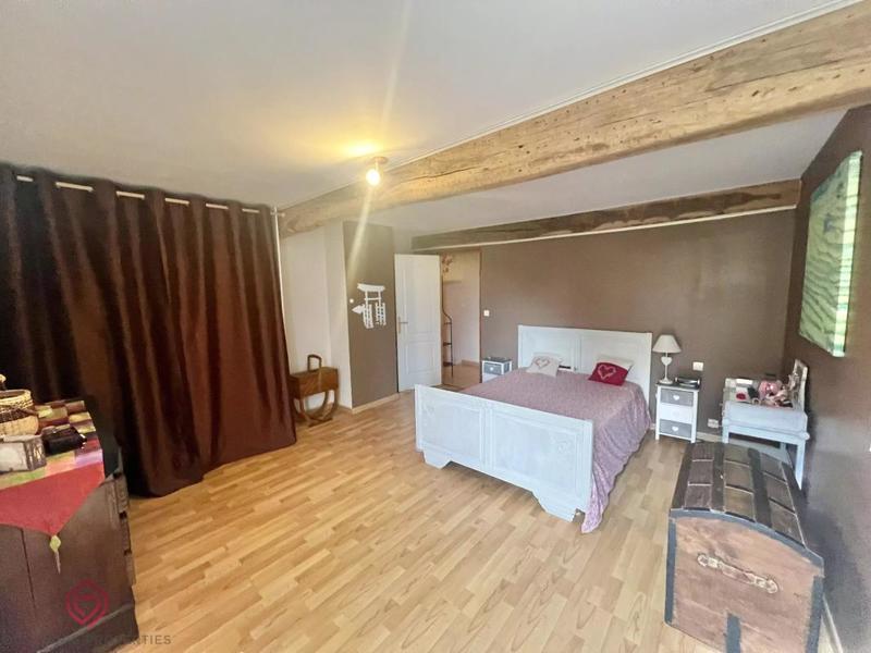 Corps de ferme - 147 m² - 6 pièces