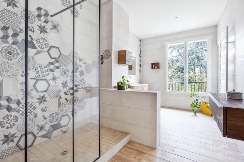 Maison de ville - 250 m² - 11 pièces