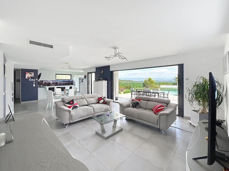 Villa - 158 m² - 5 pièces