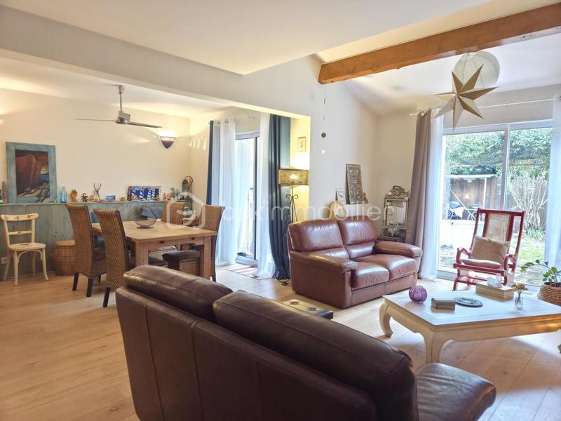 Maison - 95 m² - 5 pièces