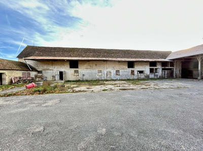 Maison - 200 m² - 8 pièces