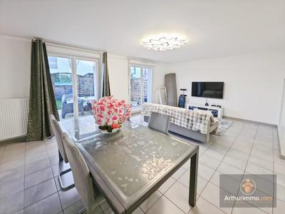 Maison - 93 m² - 5 pièces