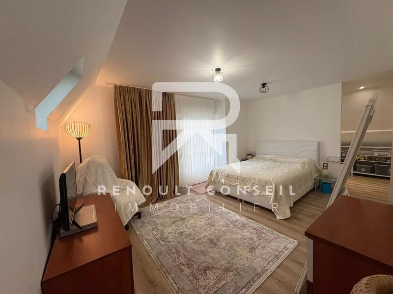 Maison - 221 m² - 9 pièces