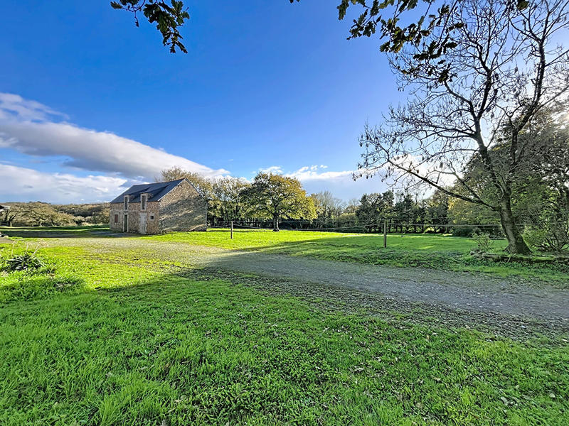 Maison - 418 m² - 15 pièces