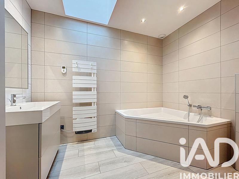 Maison - 136 m² - 7 pièces