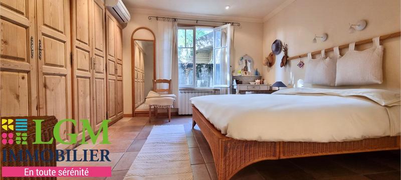 Propriété - 240 m² - 10 pièces