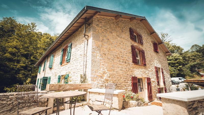 Maison - 540 m² - 12 pièces