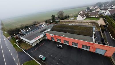 Local d'activités - 1 208 m² - 8 pièces