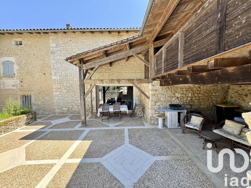 Maison - 360 m² - 19 pièces