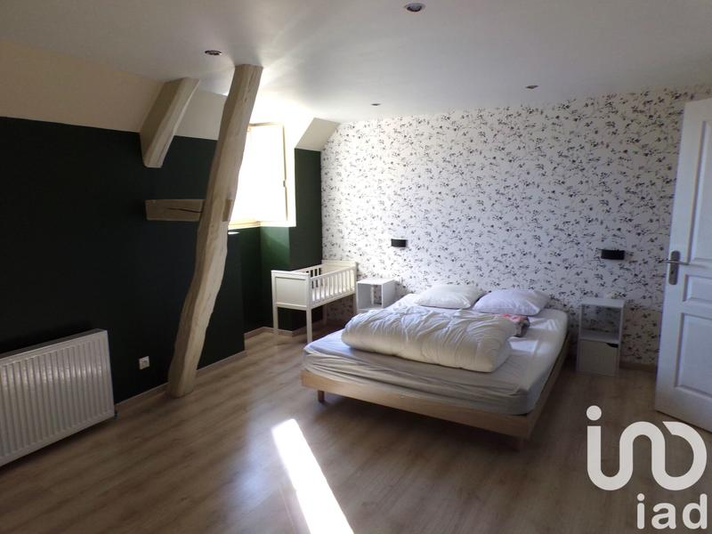 Maison - 220 m² - 6 pièces