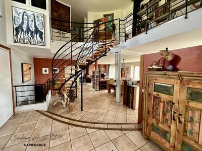 Maison - 185 m² - 6 pièces