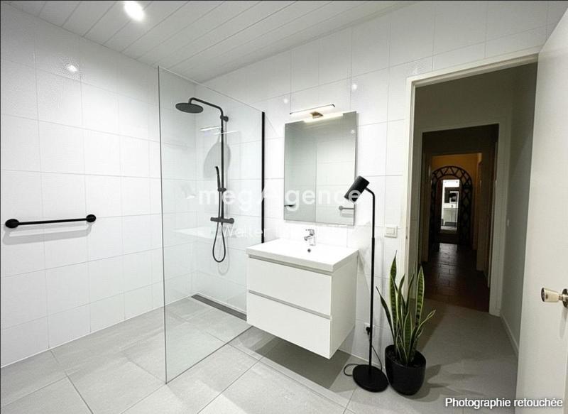 Maison traditionnelle - 179 m² - 6 pièces