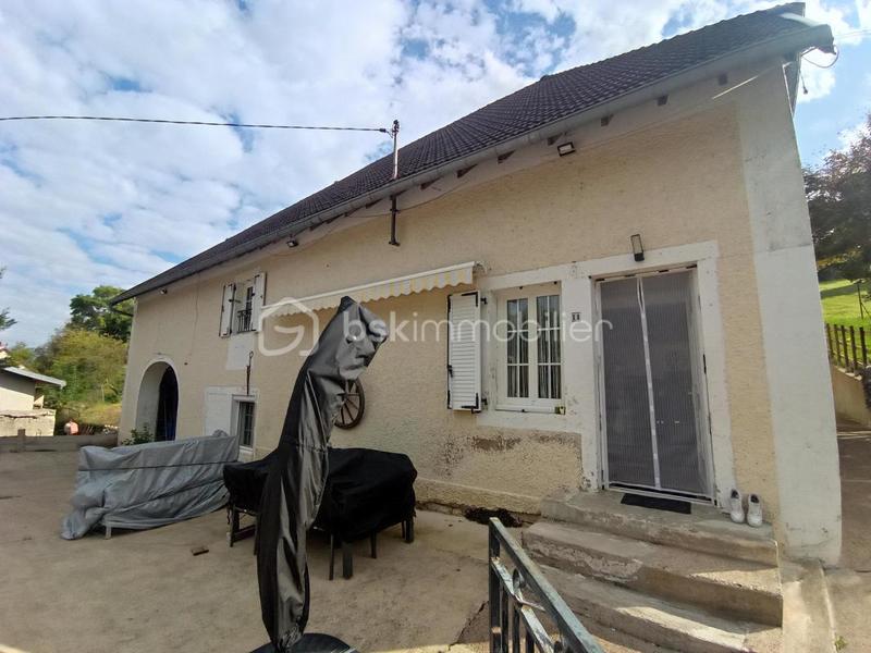 Maison - 230 m² - 6 pièces