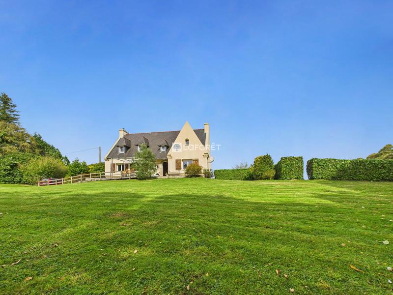 Maison - 150 m² - 9 pièces