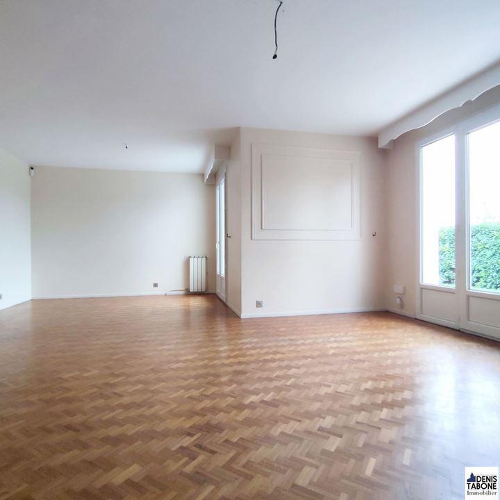 Maison - 111 m² - 6 pièces