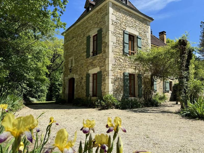 Maison traditionnelle - 135 m² - 5 pièces