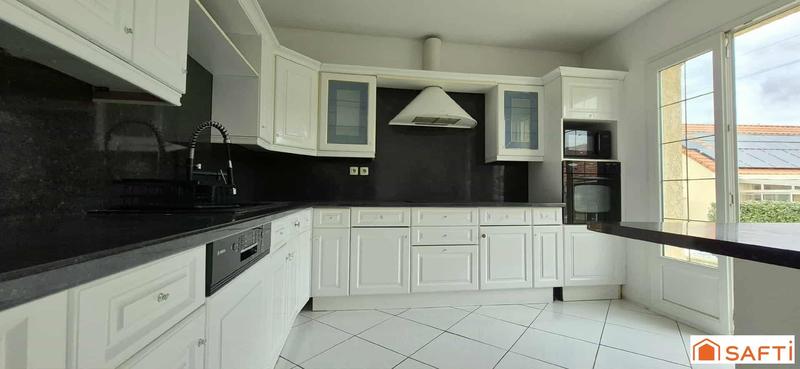 Maison - 92 m² - 6 pièces