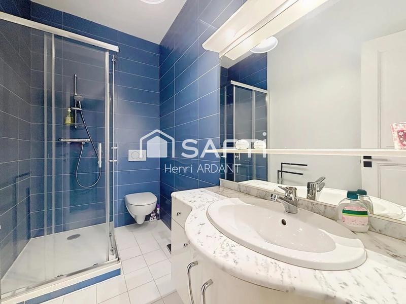 Maison - 400 m² - 9 pièces