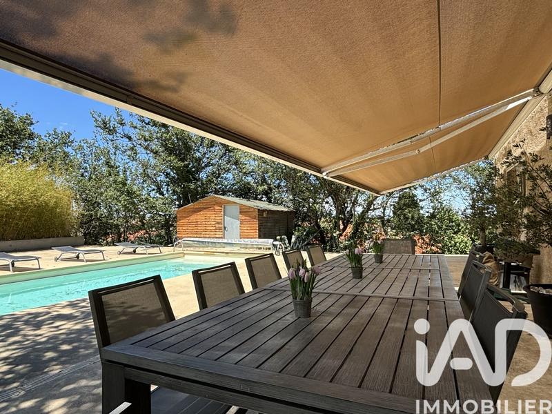 Maison - 200 m² - 7 pièces