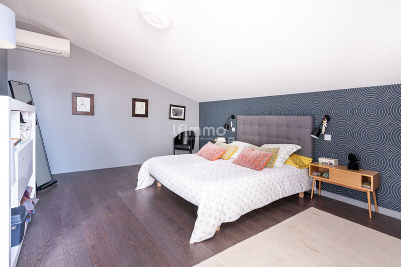 Appartement - 139 m² - 6 pièces