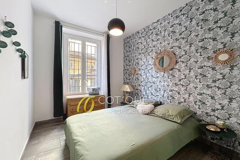 Appartement - 97 m² - 3 pièces