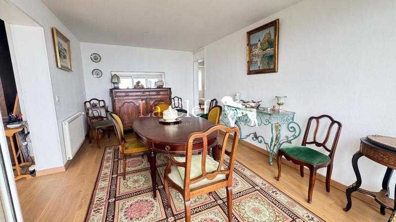 Appartement - 121 m² - 6 pièces