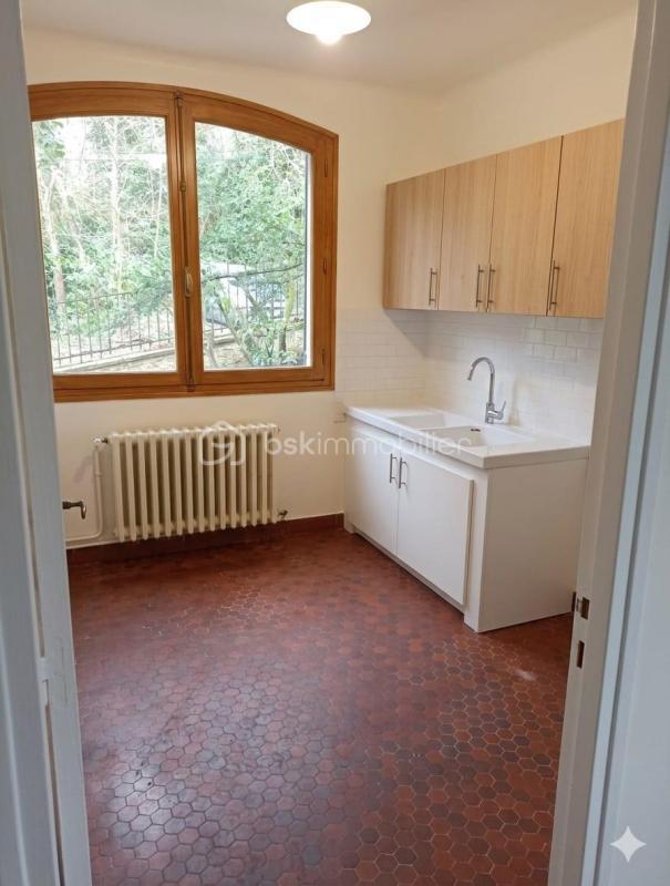 Maison traditionnelle - 194 m² - 7 pièces