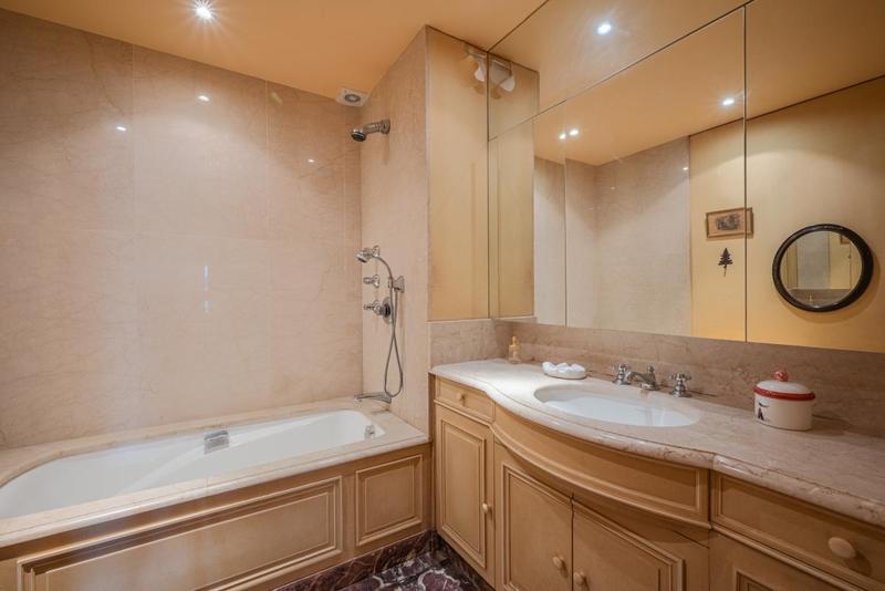 Appartement - 125 m² - 5 pièces