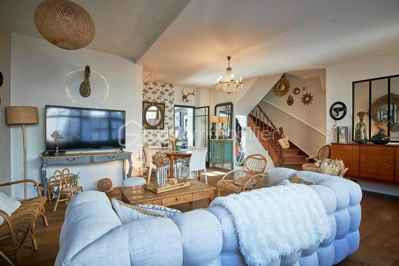 Maison en pierre - 120 m² - 6 pièces