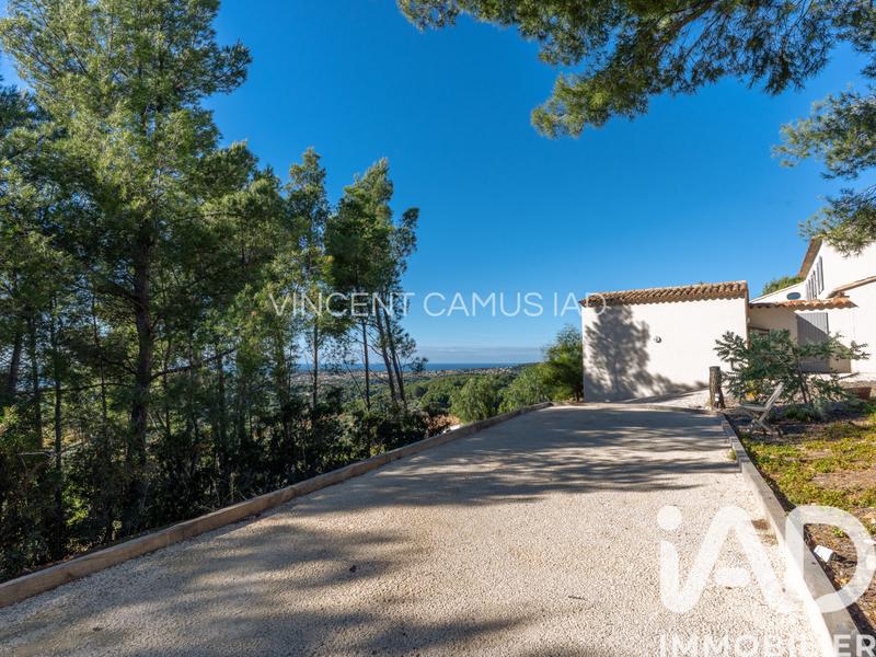 Maison - 270 m² - 7 pièces