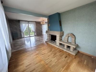 Maison traditionnelle - 145 m² - 6 pièces