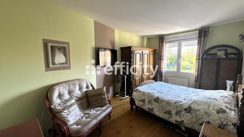 Maison - 255 m² - 7 pièces