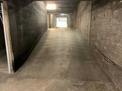 Parking / Garage - 12 m²