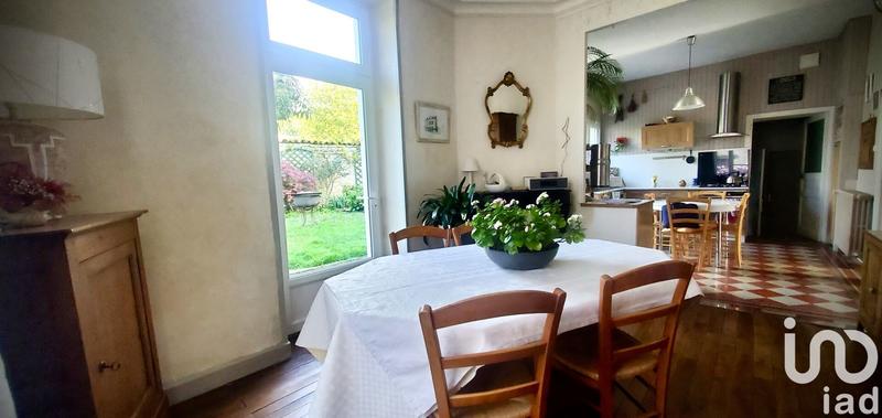 Maison - 182 m² - 10 pièces