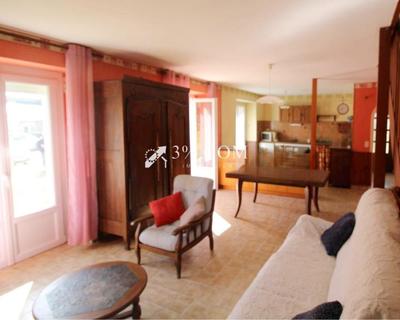 Maison - 95 m² - 5 pièces